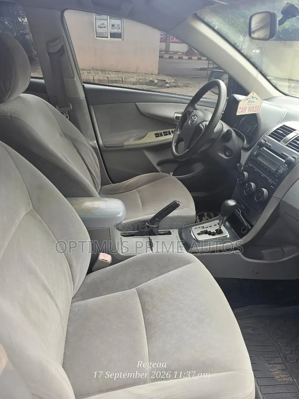 Toyota Corolla LE 4dr Sedan (1.8L 4 cyl 4A) 2009 Silver