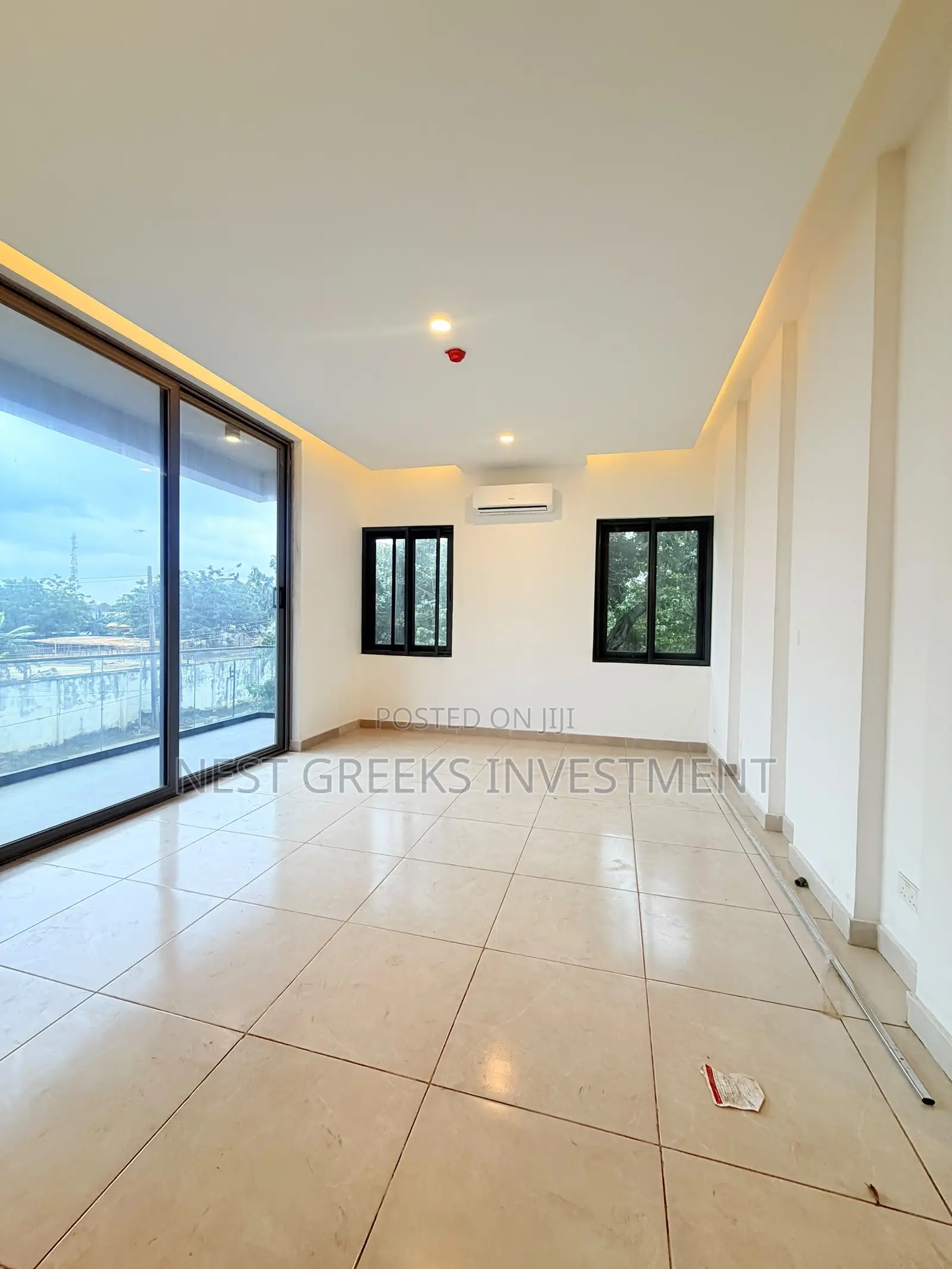 3bdrm Apartment in Ikeja GRA for rent