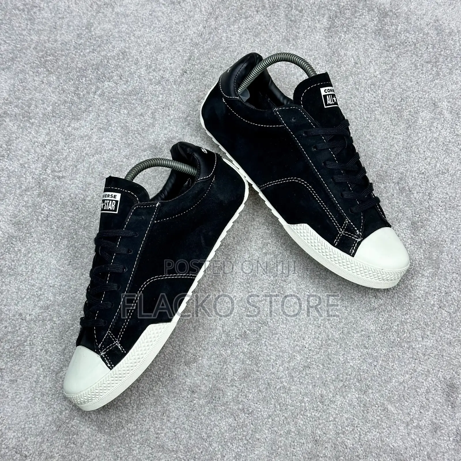 Premium Converse Chuck Taylor Suede LO Classic Sneakers