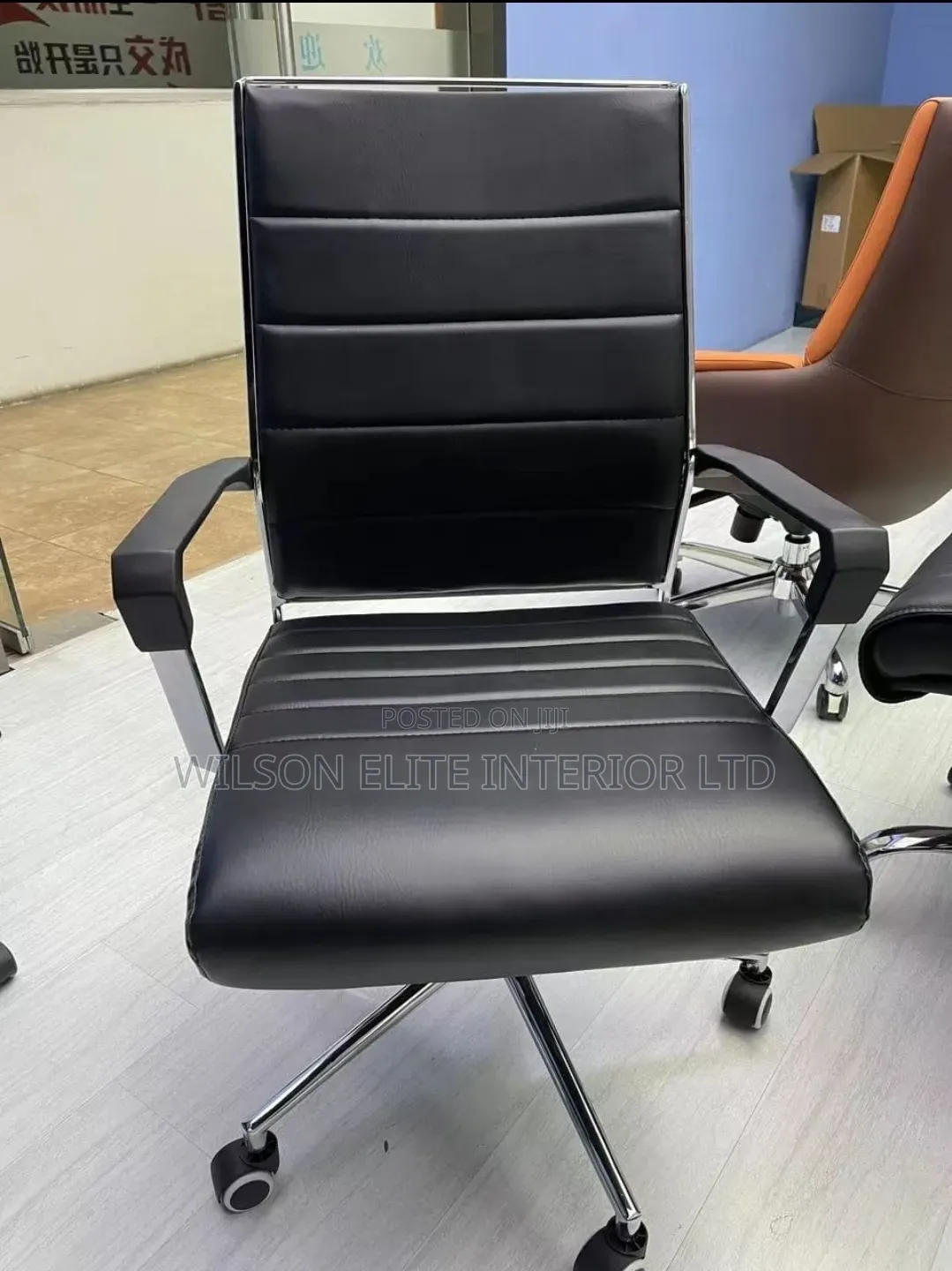 Executive Black Leather Office Chair – Premium Swivel Adjustable