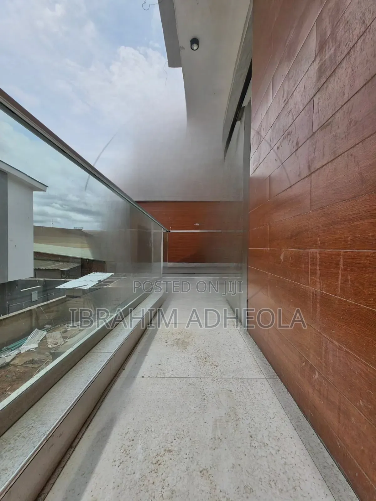 5bdrm Duplex in Oregun for sale