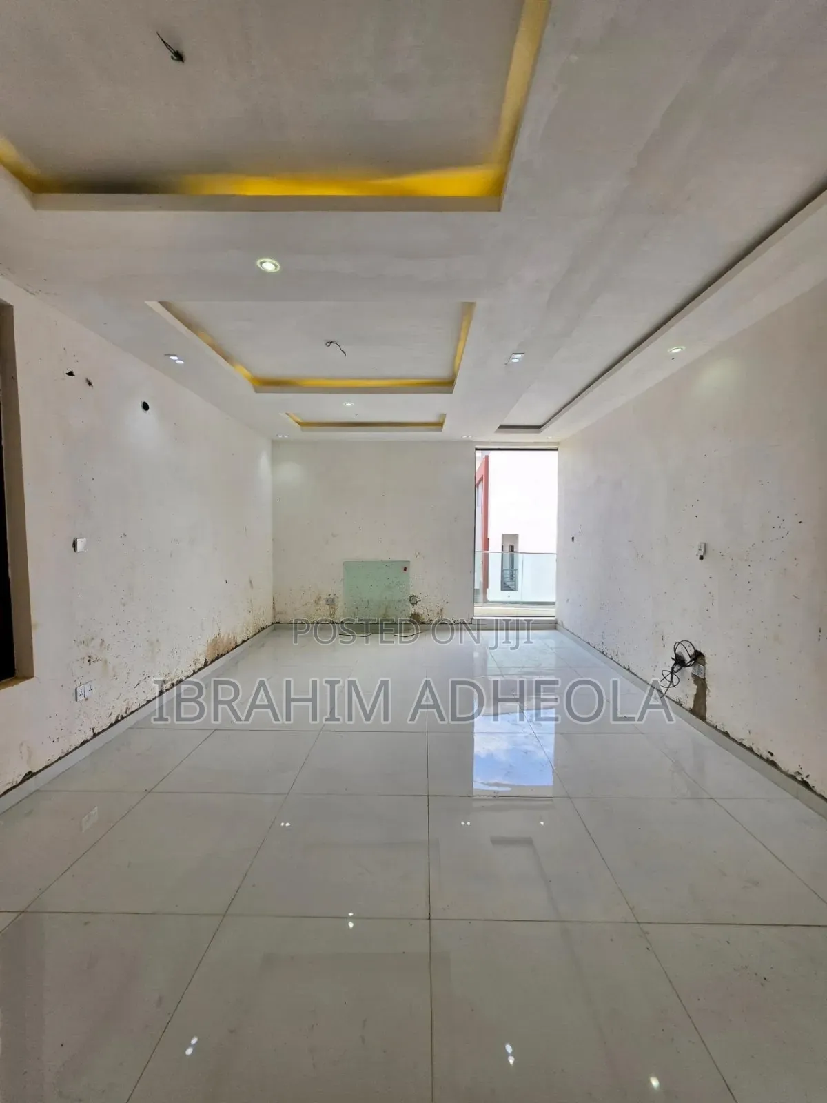 5bdrm Duplex in Oregun for sale
