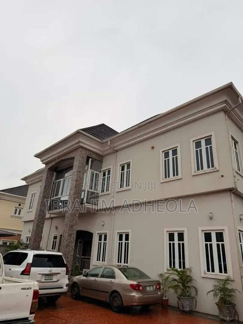 6bdrm Duplex in Ikeja Gra for sale