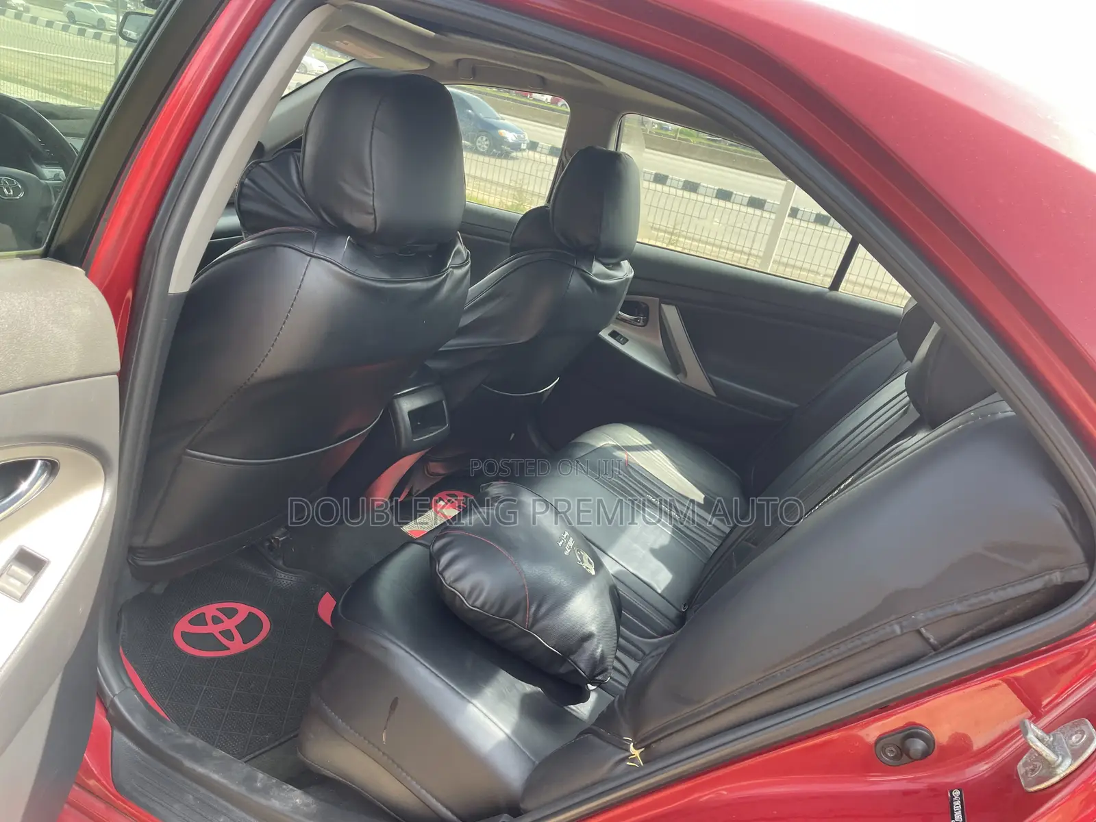 Toyota Camry SE V6 4dr Sedan (3.5L 6cyl 6AM) 2010 Red