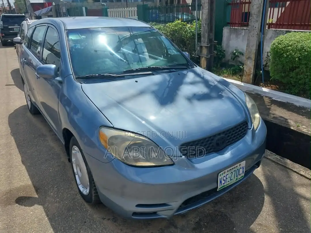 Toyota Matrix XR Hatchback AWD (1.8L 4cyl 4A) 2004 Blue