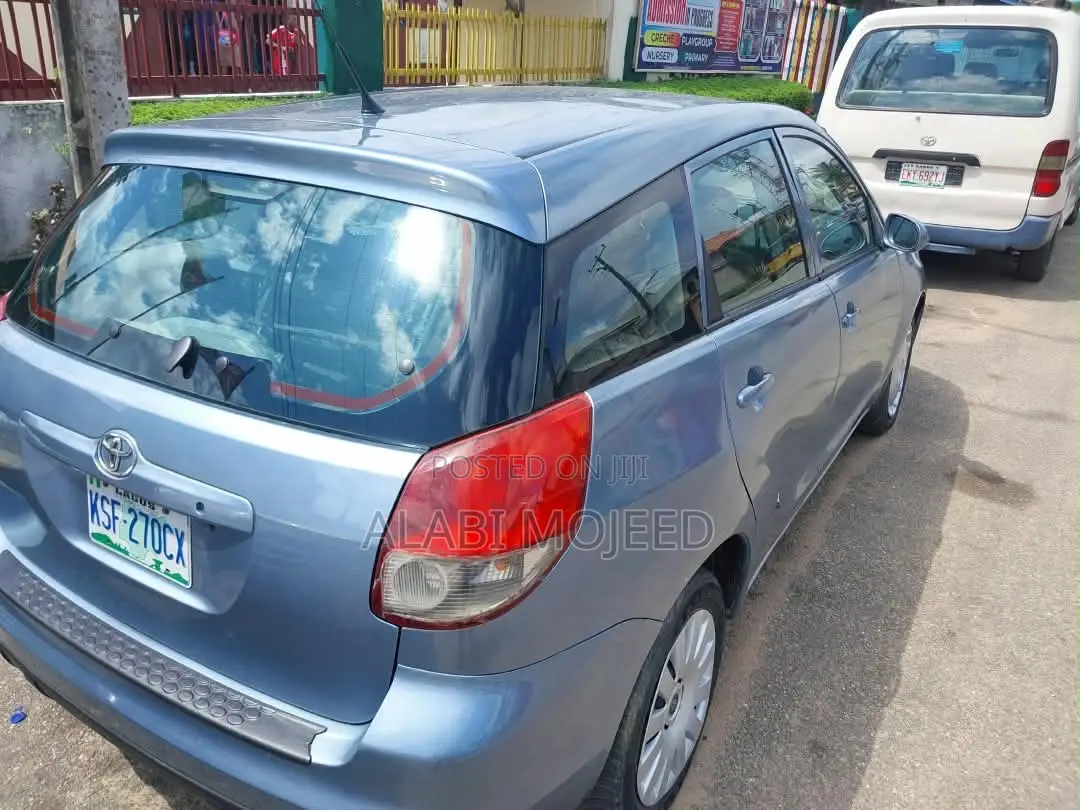 Toyota Matrix XR Hatchback AWD (1.8L 4cyl 4A) 2004 Blue