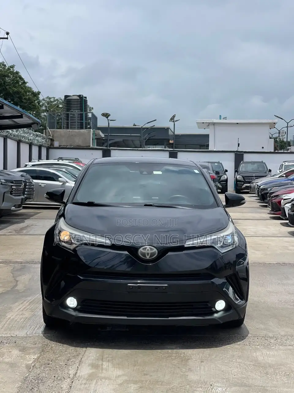 Toyota C-HR XLE FWD Sport Utility (2.0L 4cyl 2AM) 2018 Black