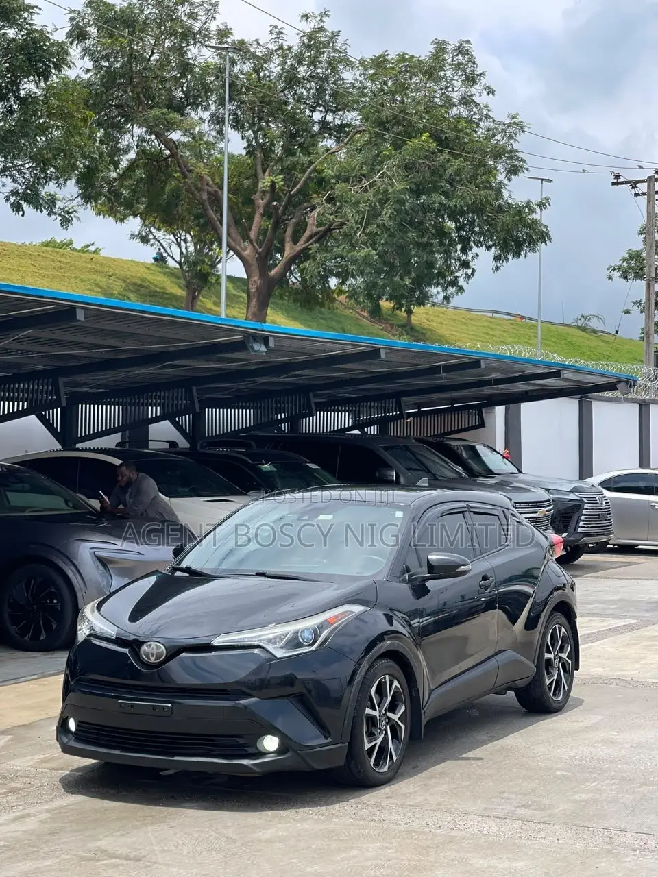 Toyota C-HR XLE FWD Sport Utility (2.0L 4cyl 2AM) 2018 Black