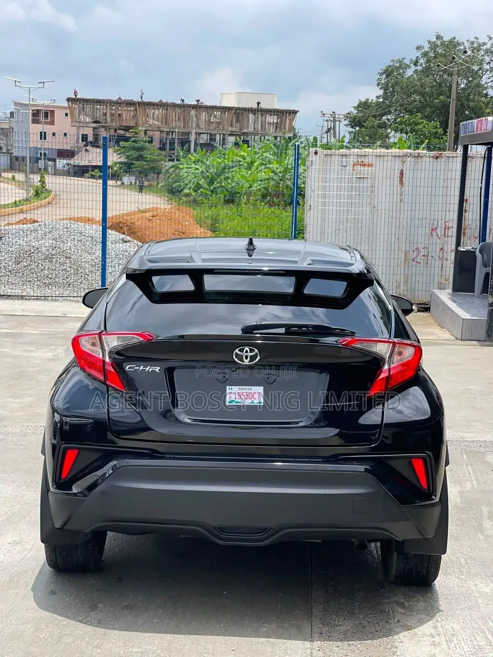 Toyota C-HR XLE FWD Sport Utility (2.0L 4cyl 2AM) 2018 Black