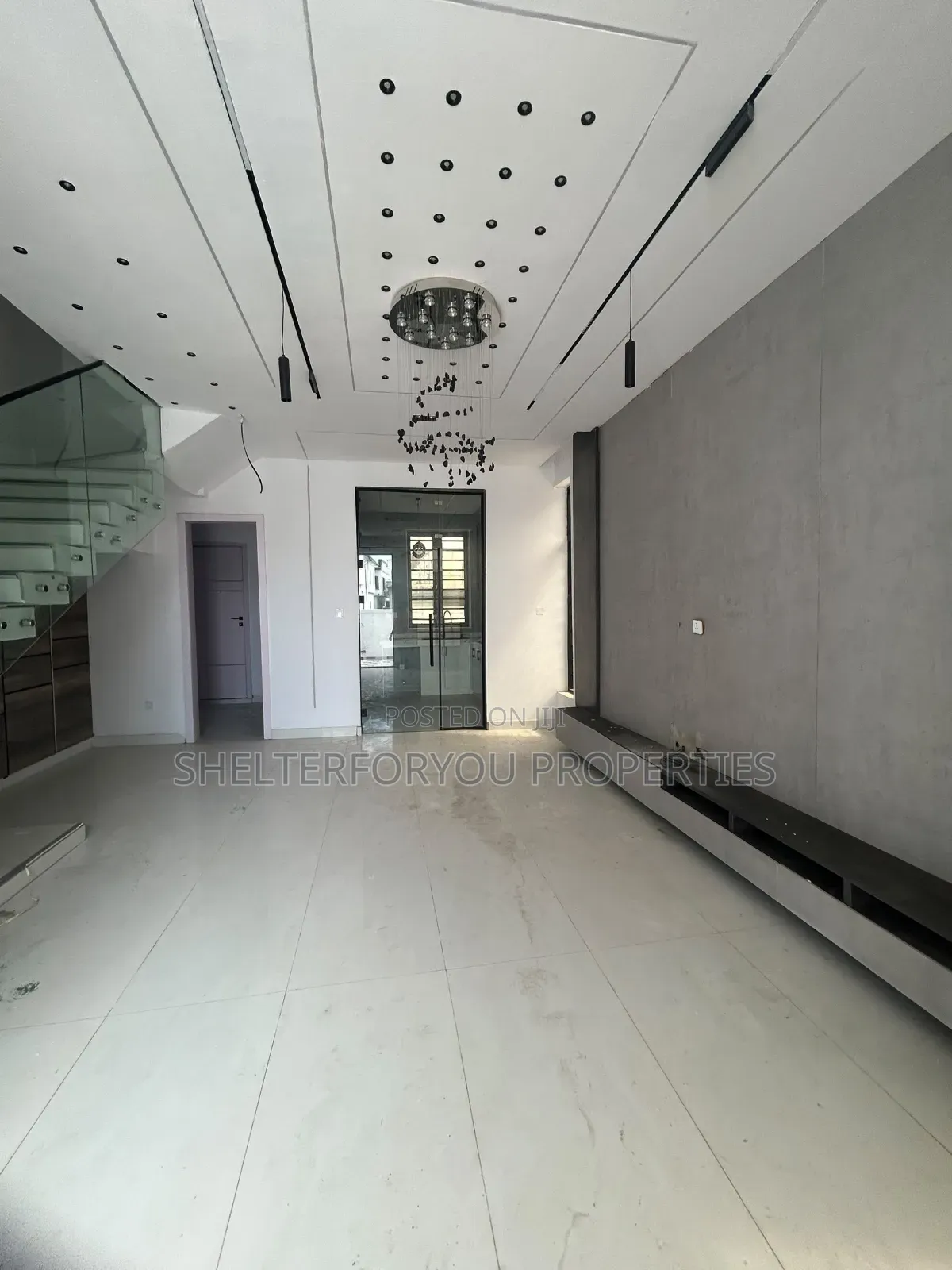 4bdrm Duplex in Ikota for sale