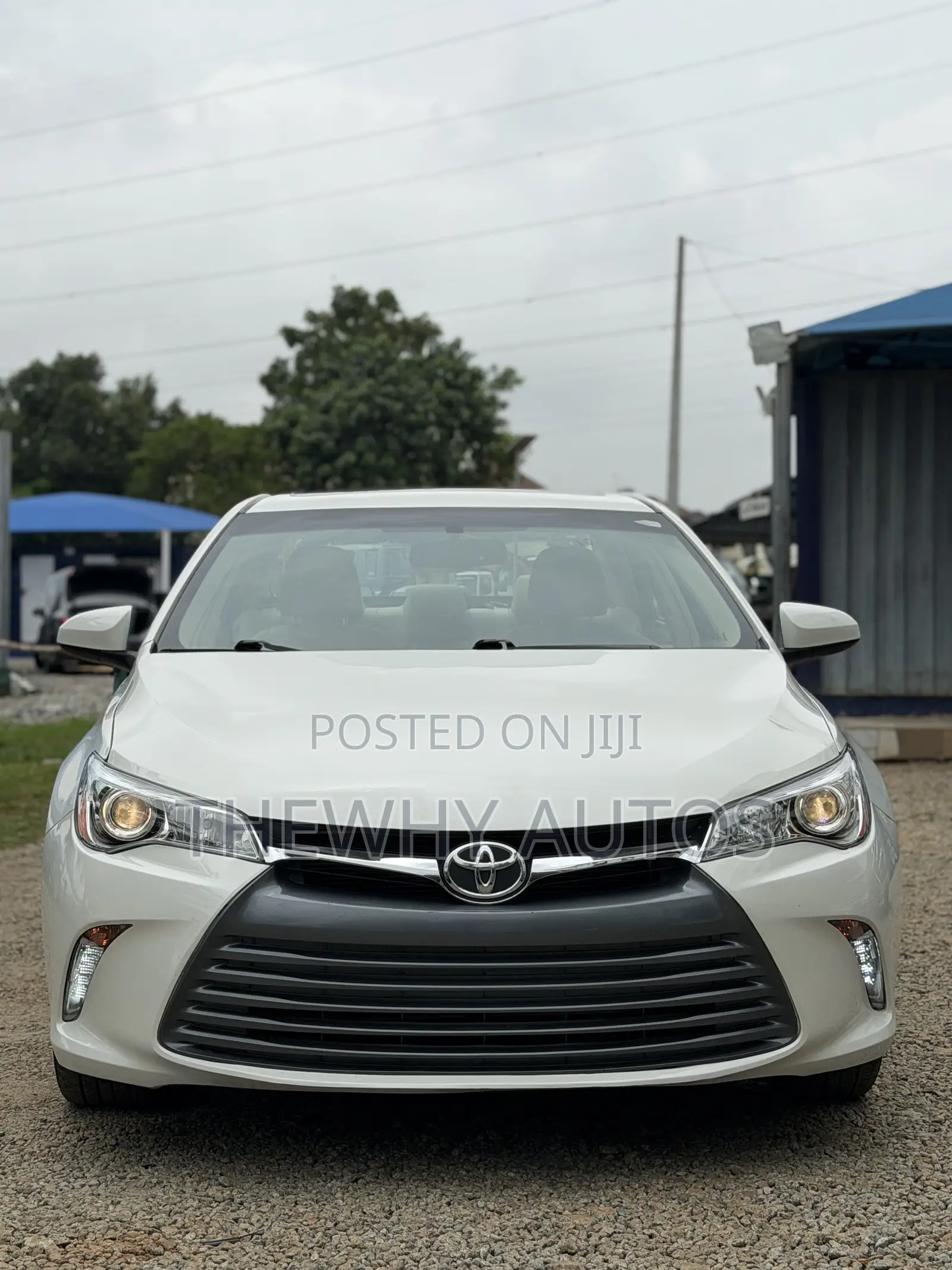 Toyota Camry XLE 4dr Sedan (2.5L 4cyl 6A) 2017 White