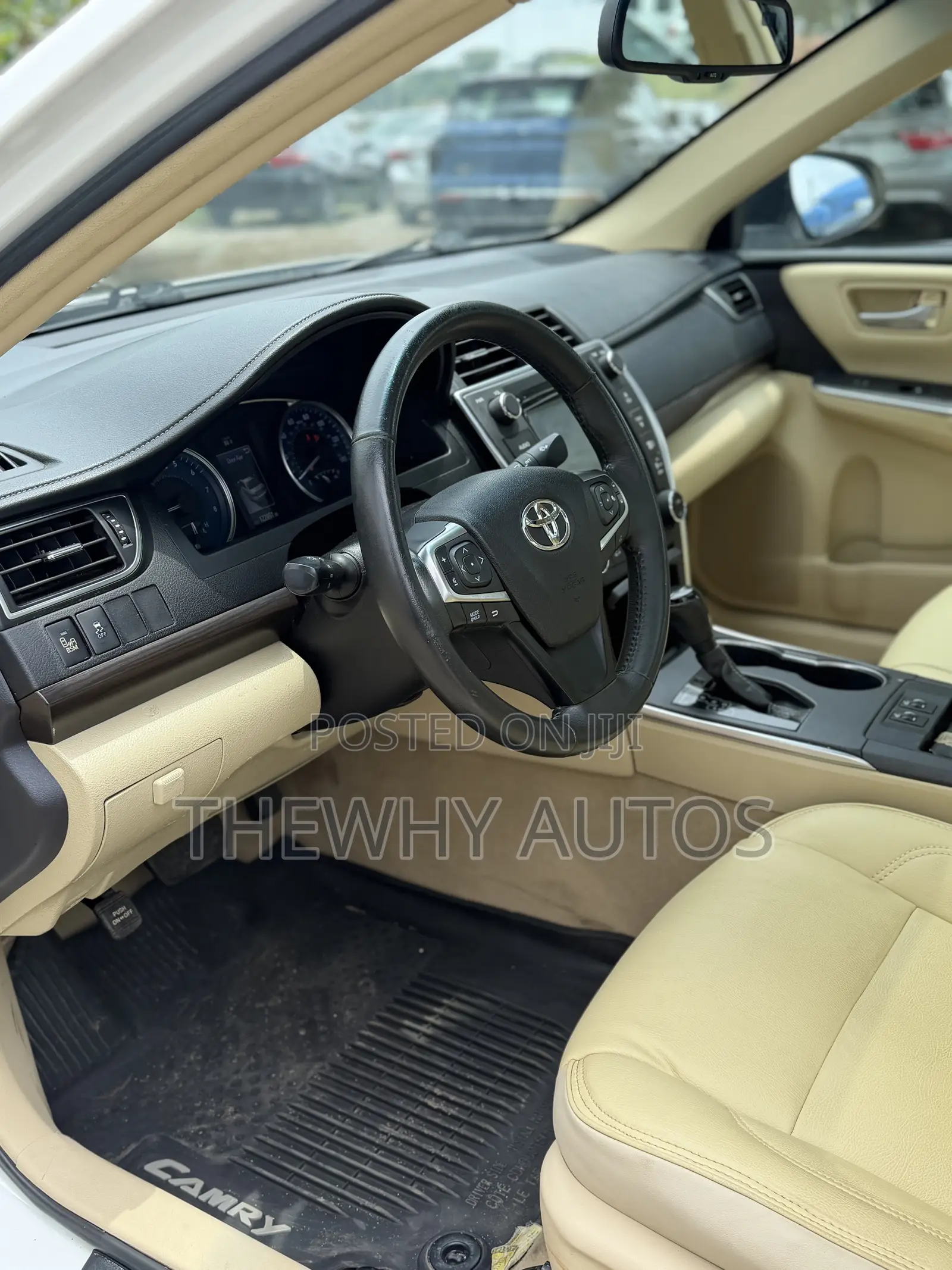 Toyota Camry XLE 4dr Sedan (2.5L 4cyl 6A) 2017 White