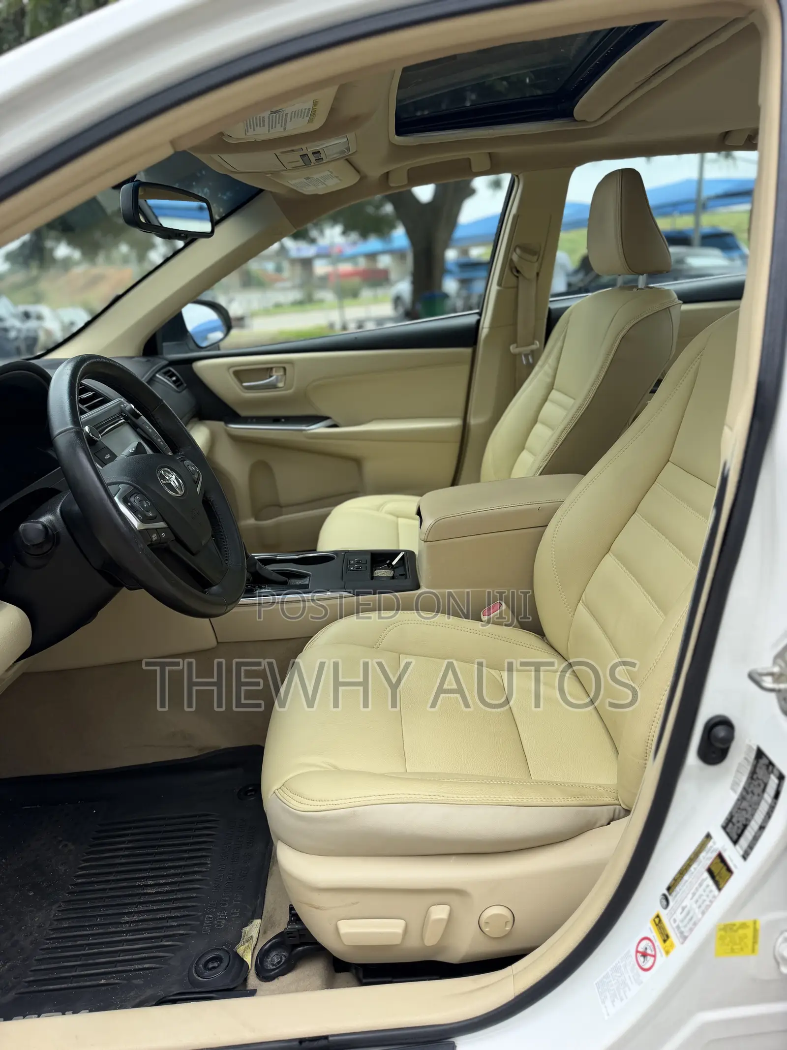 Toyota Camry XLE 4dr Sedan (2.5L 4cyl 6A) 2017 White