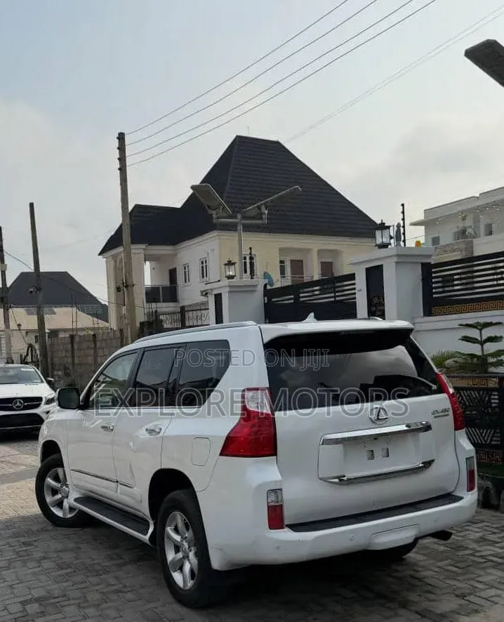 Lexus GX 2012 White