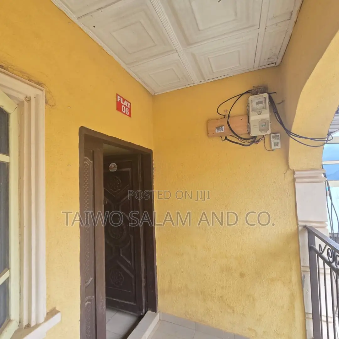 2bdrm Block of Flats in Moniya for rent
