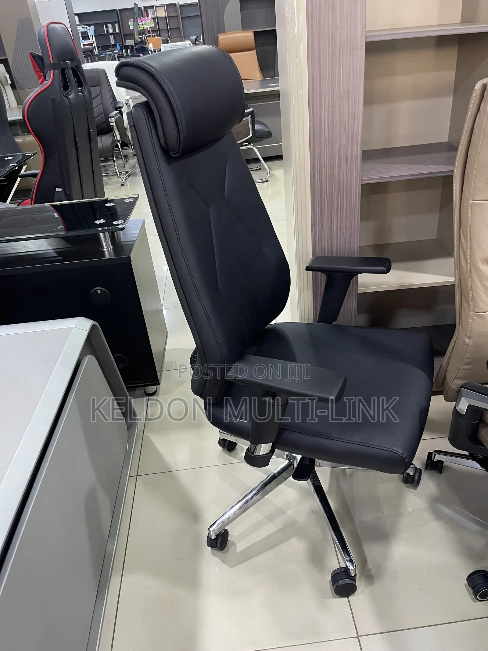 Office Swivel Chair With Headrest/Foreign Swivel Chair/Brown/Black