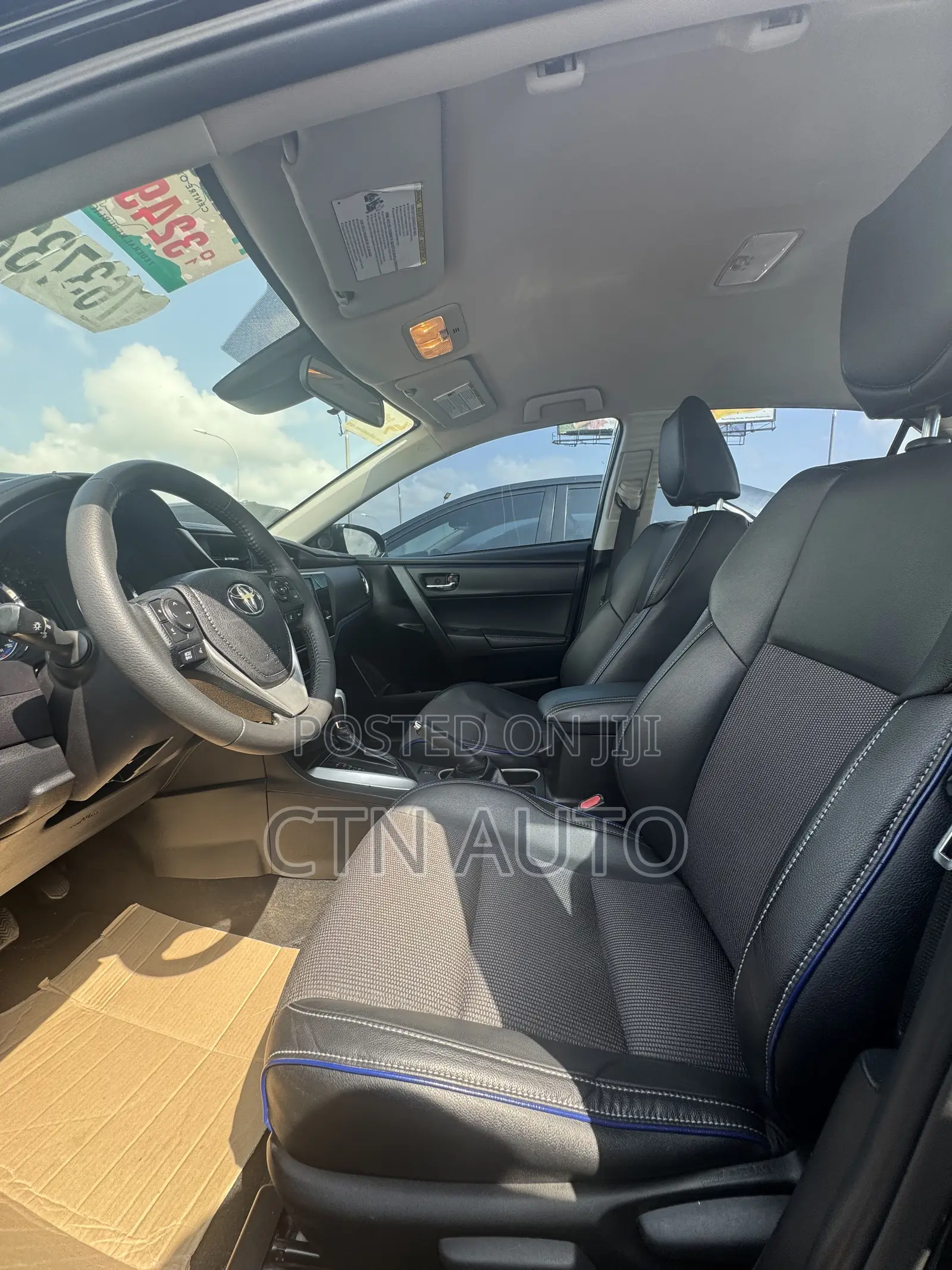 Toyota Corolla SE (1.8L 4cyl 2A) 2018 Black