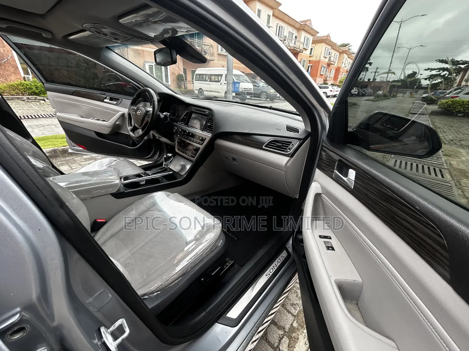 Hyundai Sonata Limited 4dr Sedan (2.4L 4cyl 6A) 2015 Gray