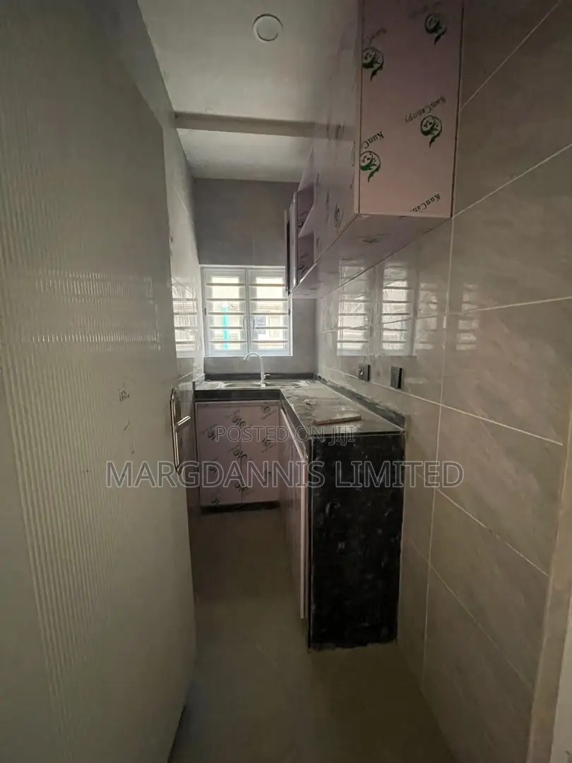 1bdrm Block of Flats in Nitel Estate, Ikorodu Garage for rent