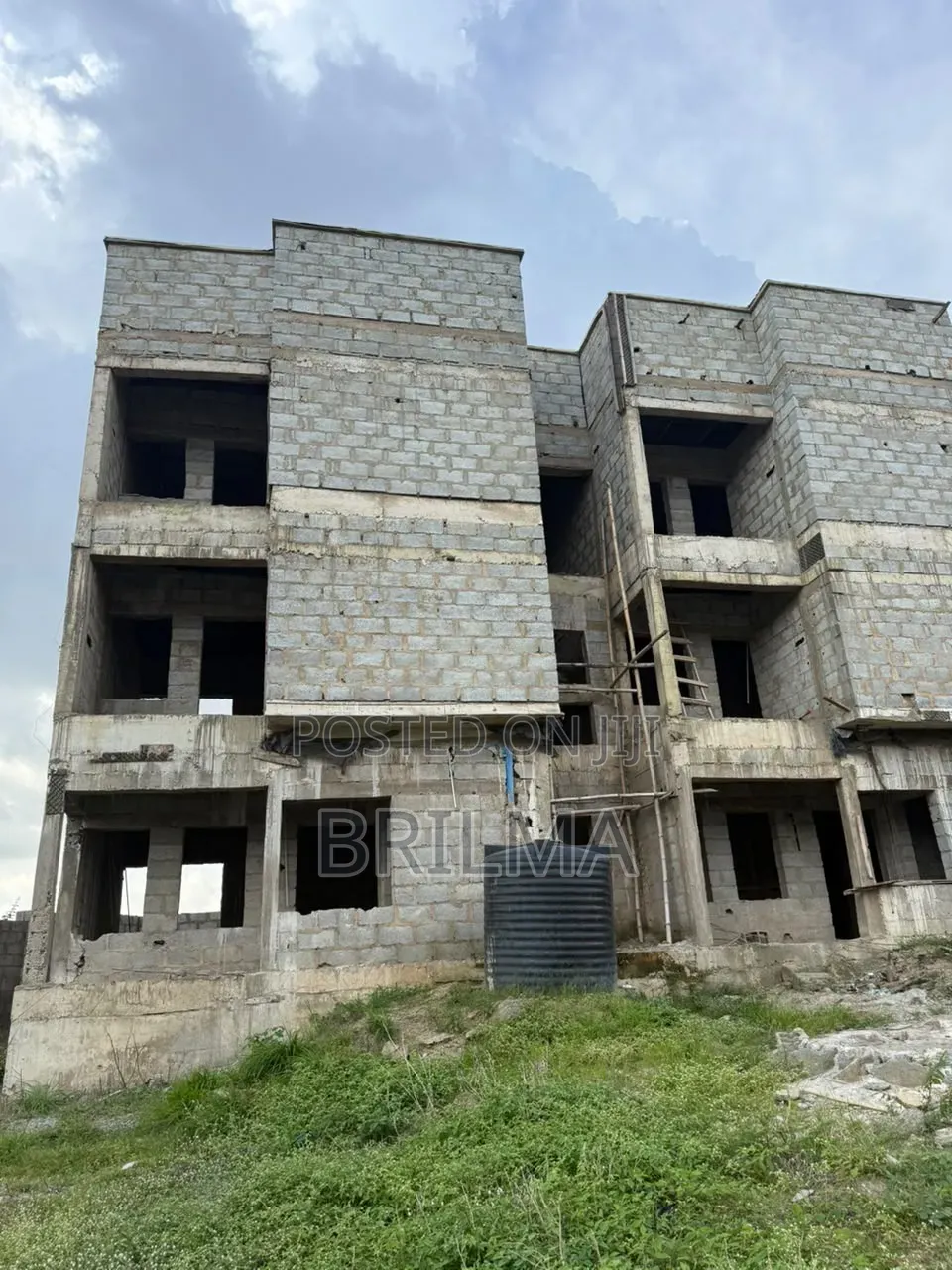 4bdrm Duplex in Guzape District for sale