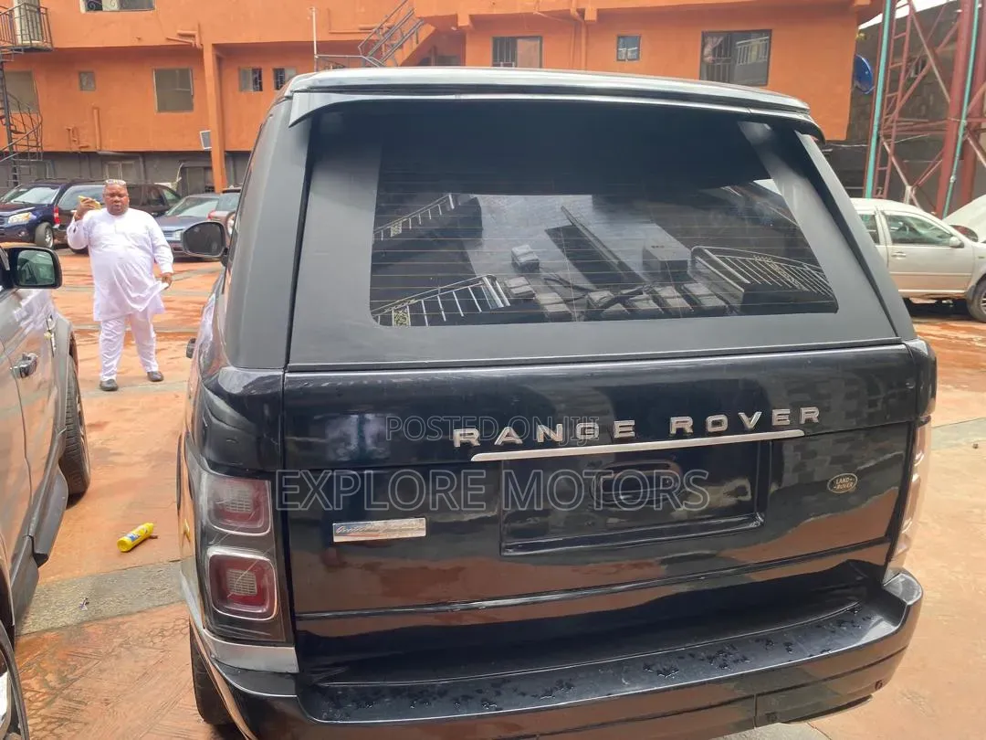 Land Rover Range Rover 2011 Black