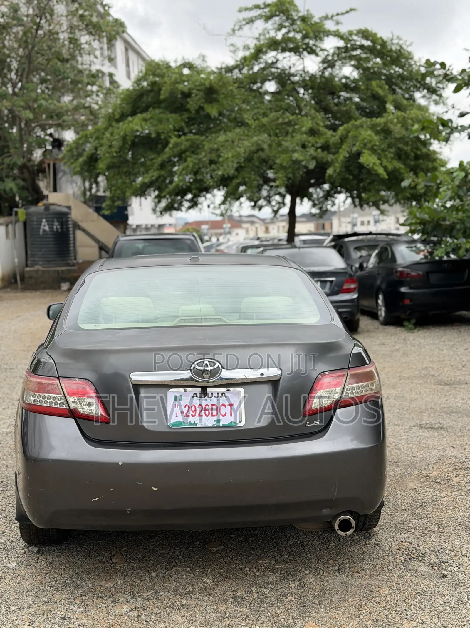 Toyota Camry LE 4dr Sedan (2.5L 4cyl 6AM) 2010 Gray
