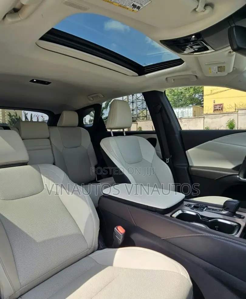 Lexus RX 2025 White