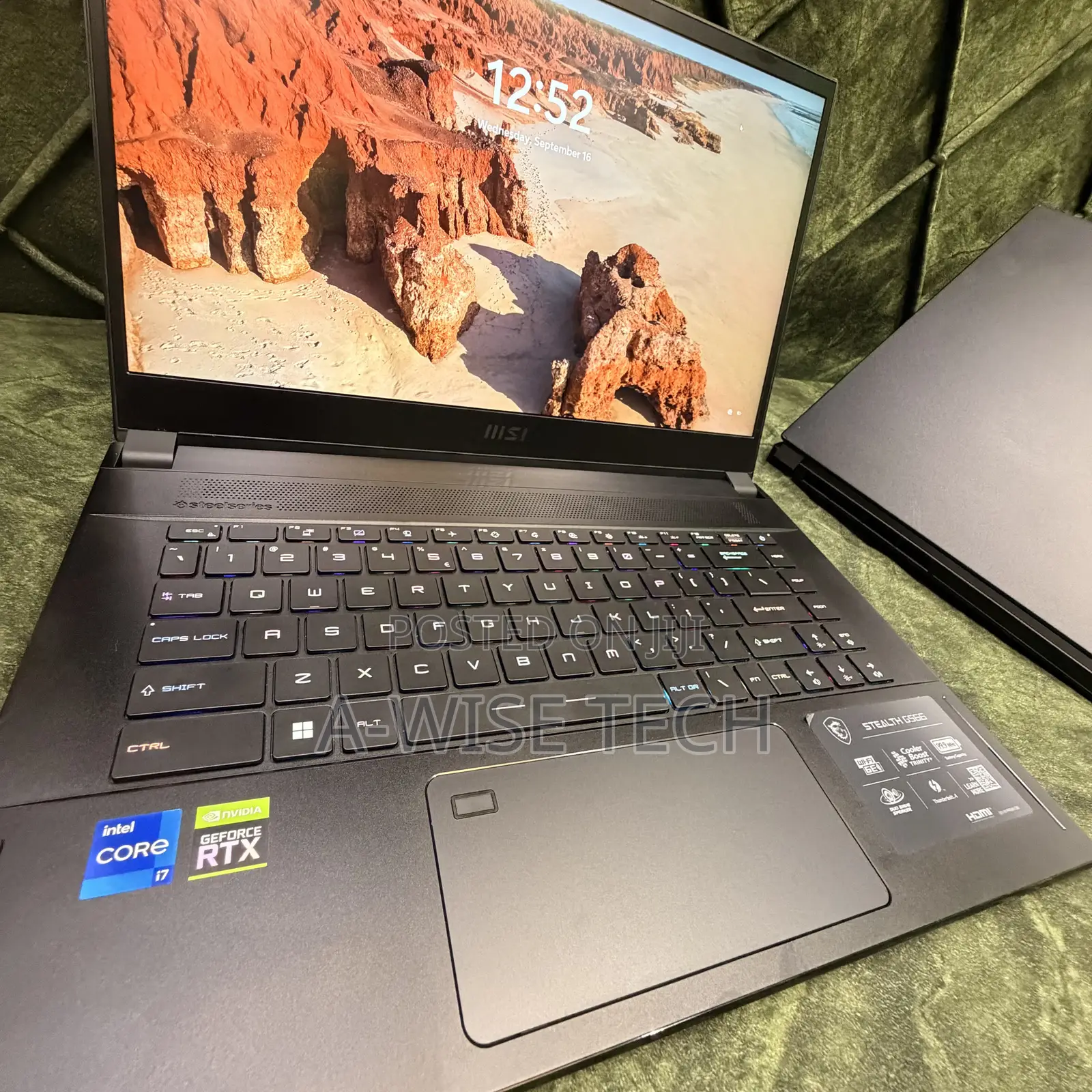 Laptop MSI GS66 Stealth 12UHS 16GB Intel Core i7 SSD 512GB