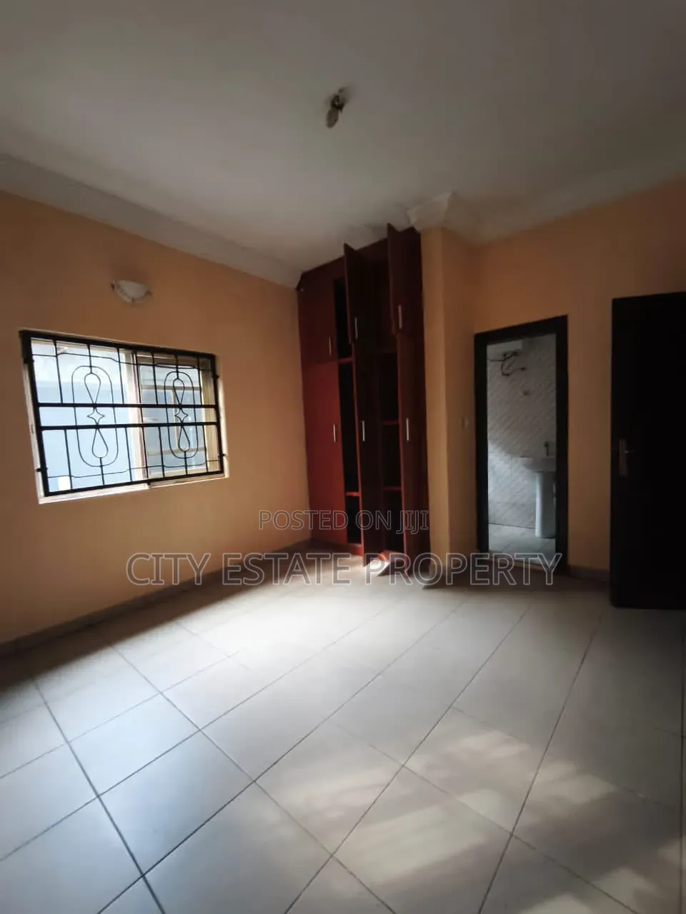 18bdrm Block of Flats in Owerri for sale