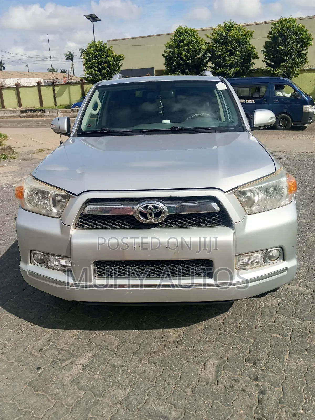 Toyota 4-Runner 2011 White