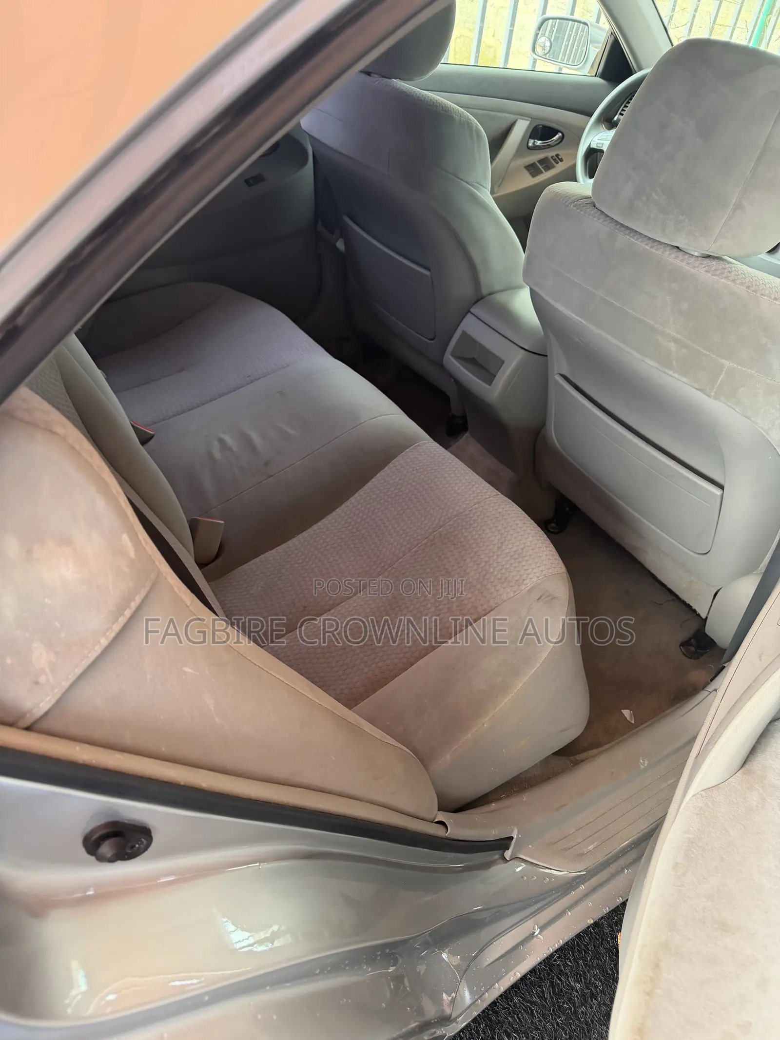 Toyota Camry LE 4dr Sedan (2.5L 4cyl 6AM) 2010 Silver