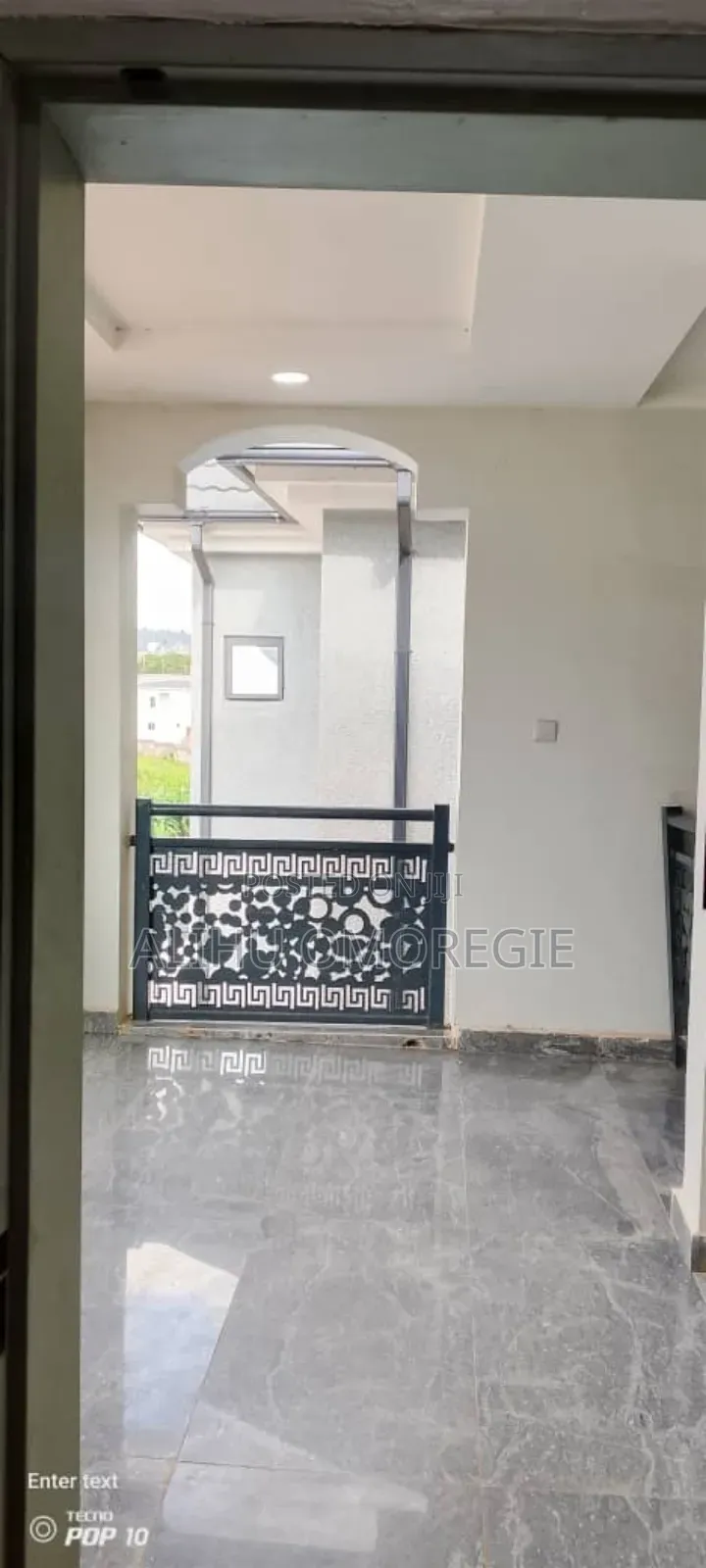 2bdrm Block of Flats in Charlton 2, Life Camp for rent