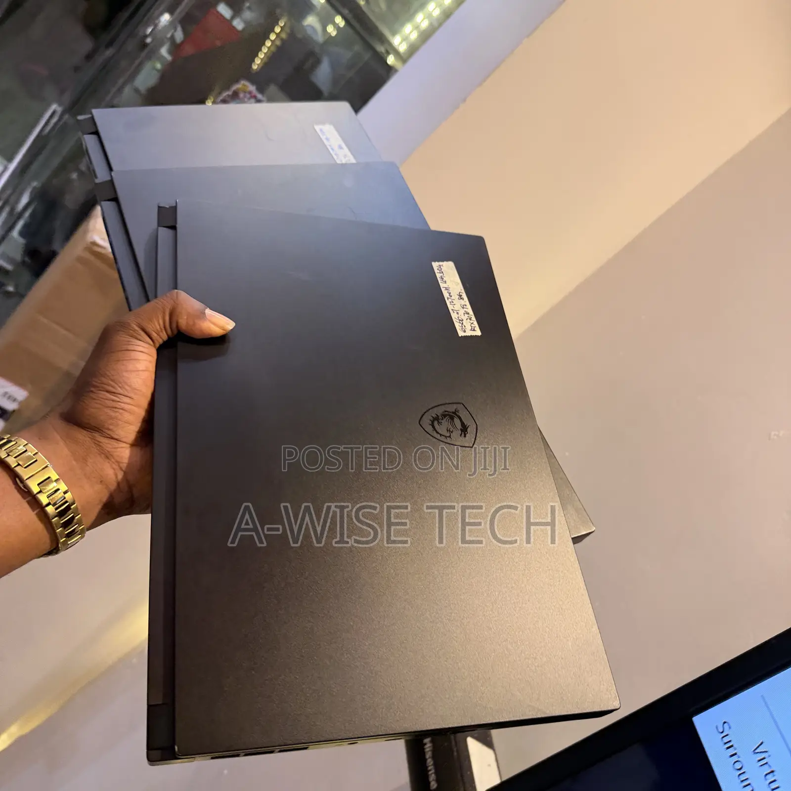 Laptop MSI GS66 Stealth 12UHS 16GB Intel Core i7 SSD 512GB