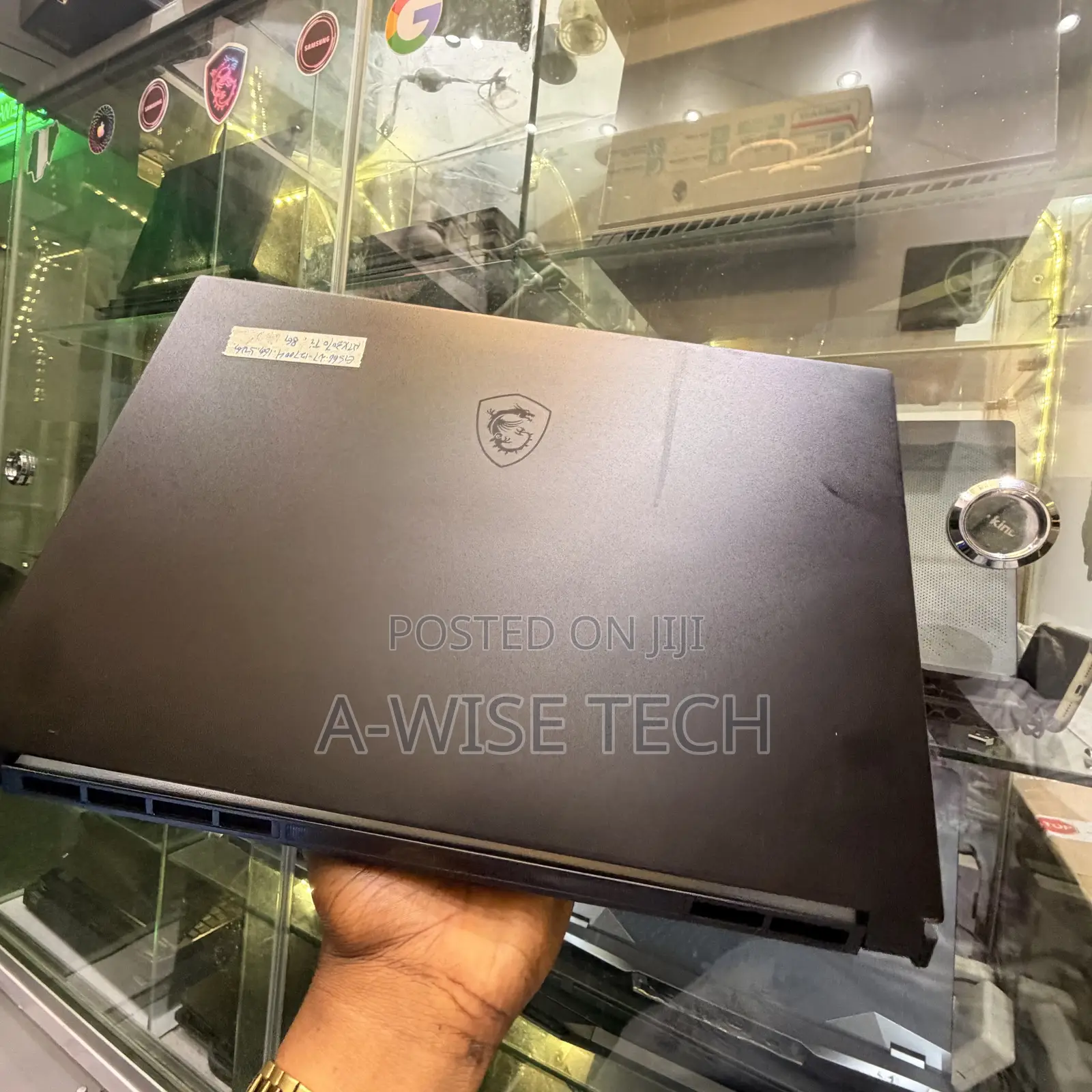 Laptop MSI GS66 Stealth 12UHS 16GB Intel Core i7 SSD 512GB