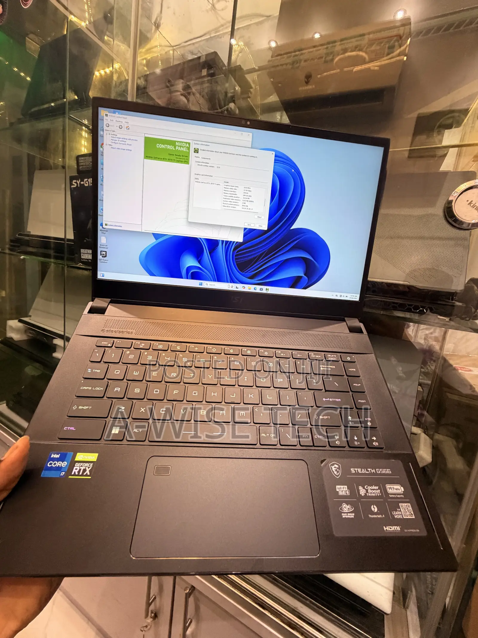 Laptop MSI GS66 Stealth 12UHS 16GB Intel Core i7 SSD 512GB