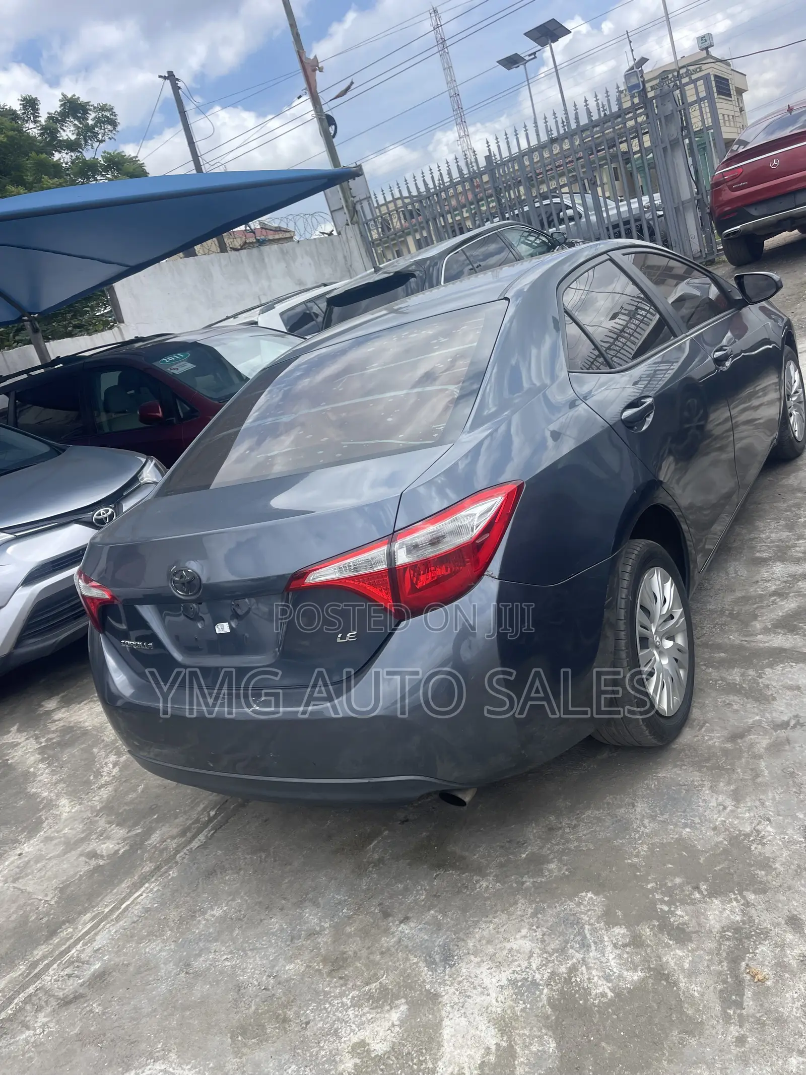 Toyota Corolla LE 4dr Sedan (1.8L 4cyl CVT) 2015 Gray