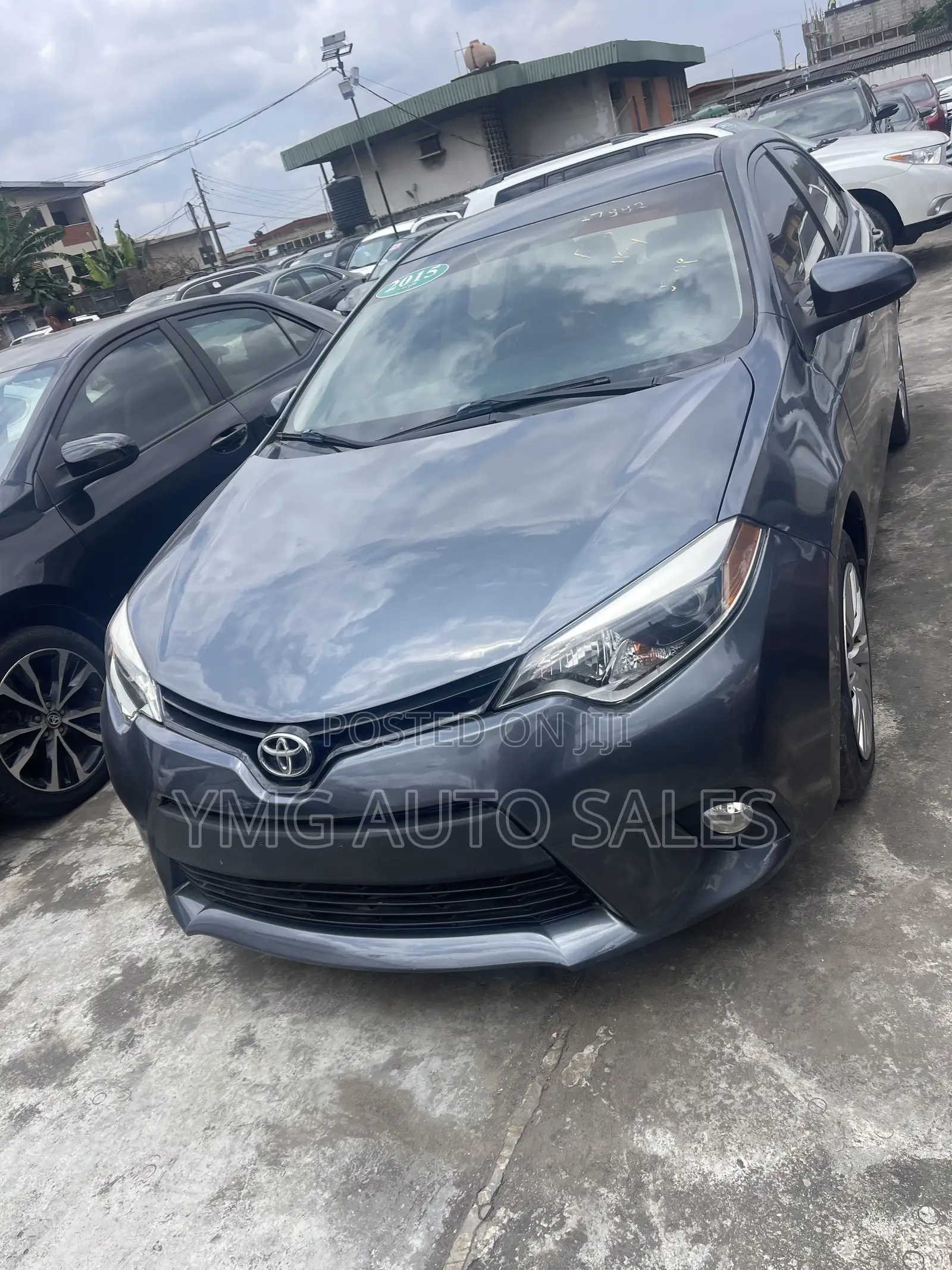 Toyota Corolla LE 4dr Sedan (1.8L 4cyl CVT) 2015 Gray
