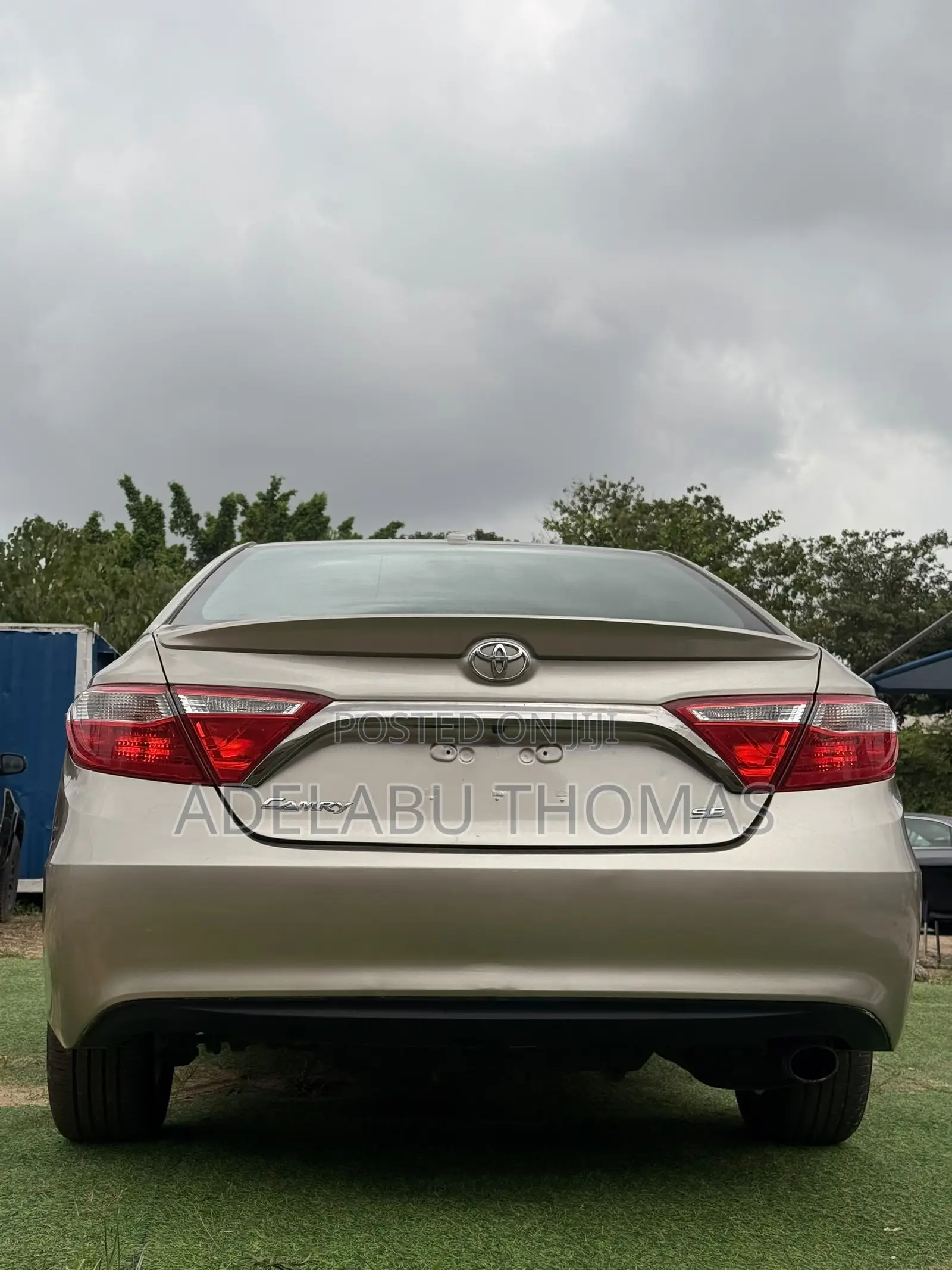 Toyota Camry SE 4dr Sedan (2.5L 4cyl 6A) 2015 Gold