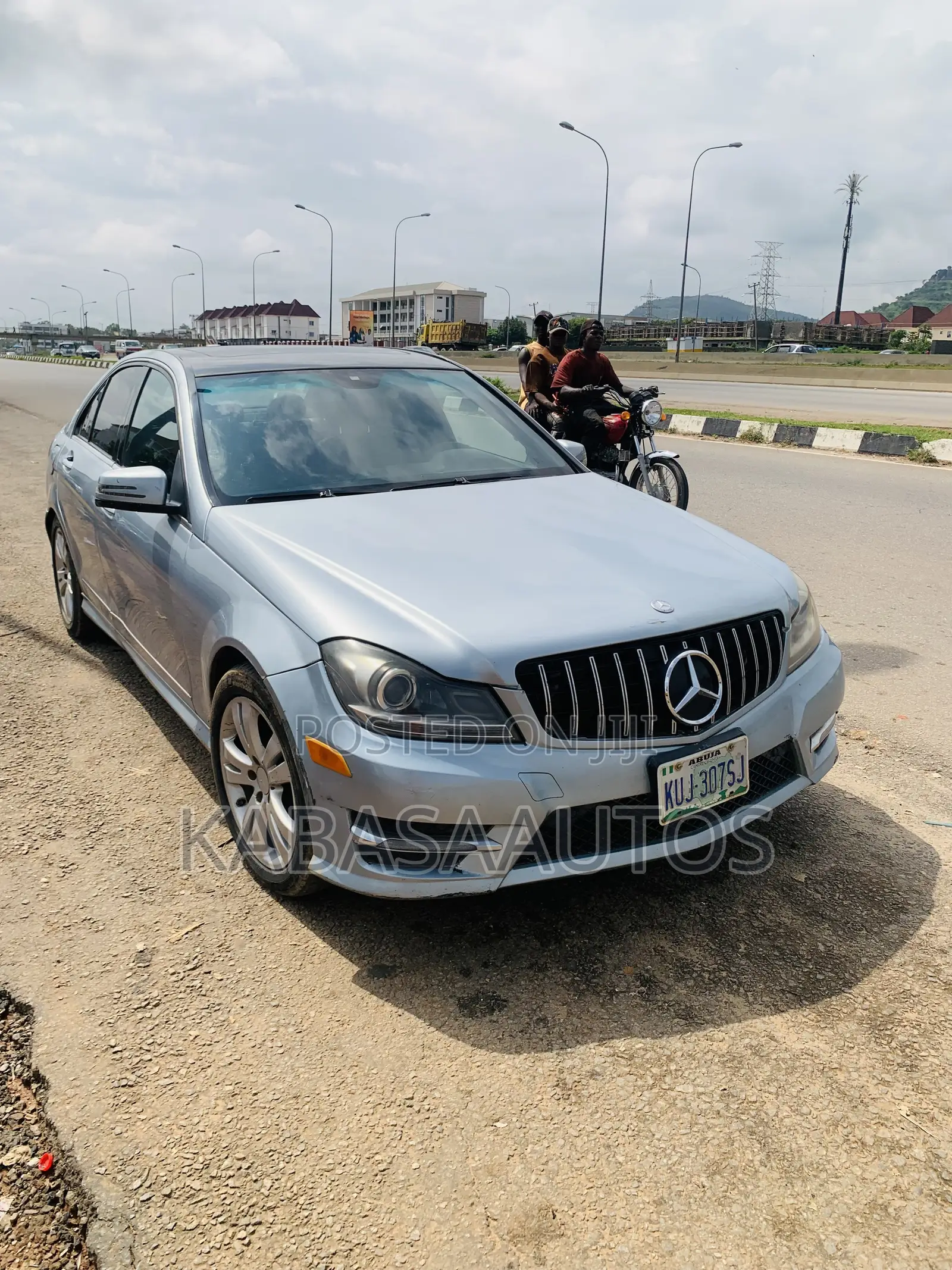 Mercedes-Benz C350 2013 Blue