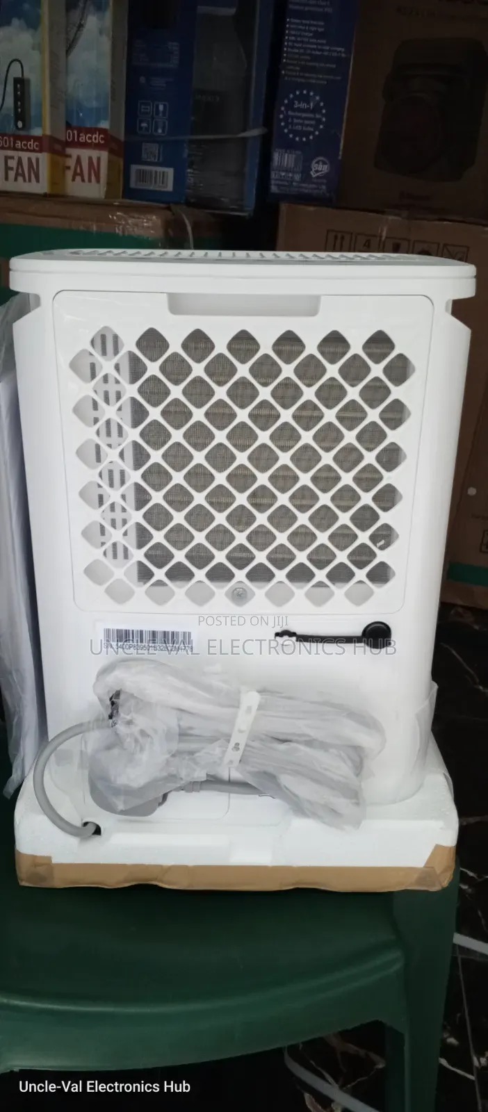 Maxi 12L Dehumidifier (Moisture Damage Preventer)