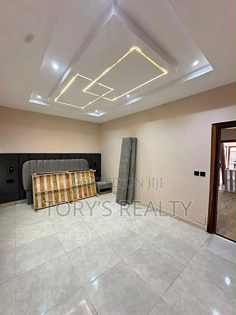 2bdrm Maisonette in Ikate for sale