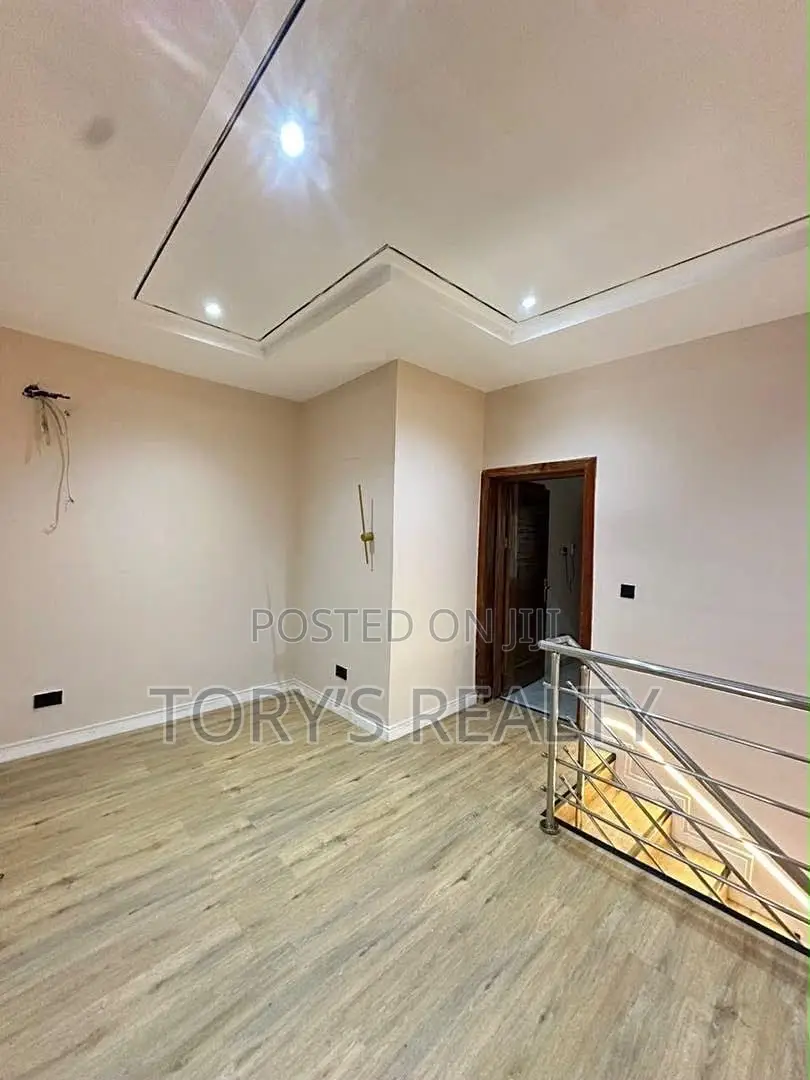 2bdrm Maisonette in Ikate for sale