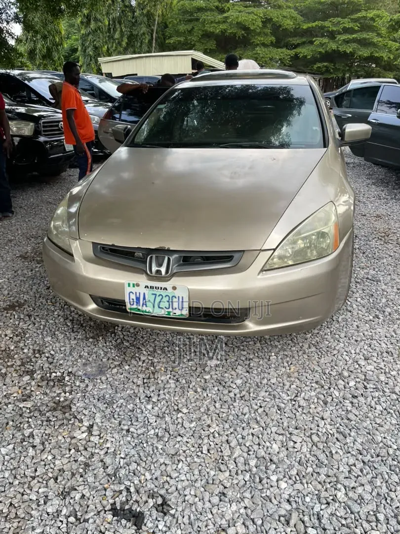 Honda Accord 2005 Gold