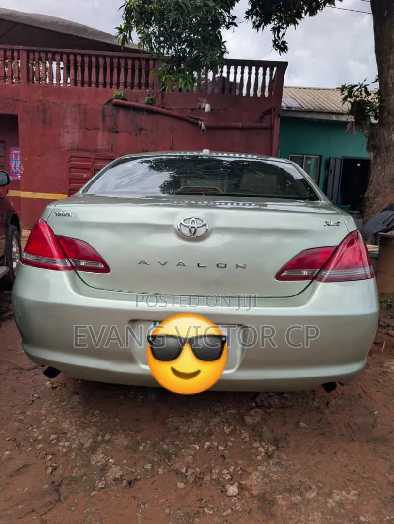 Toyota Avalon XLS Sedan FWD (3.5L 6cyl 6A) 2008 Gray
