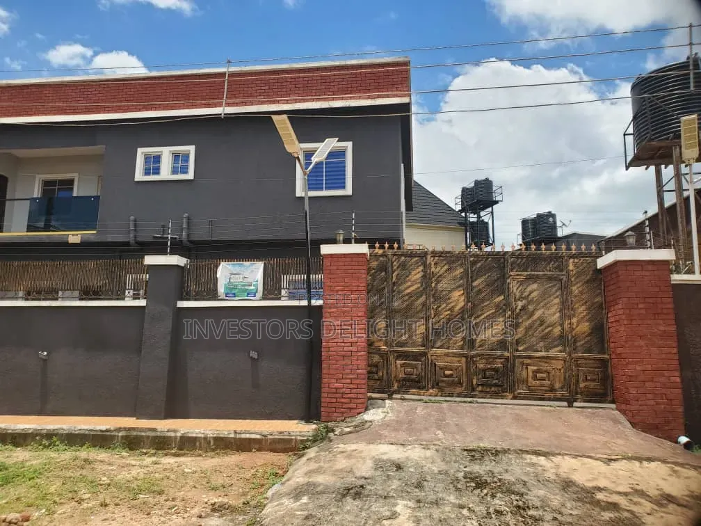 3bdrm Block of Flats in Oshimili North for sale