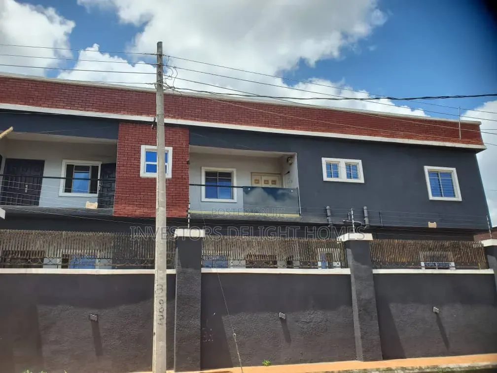 3bdrm Block of Flats in Oshimili North for sale