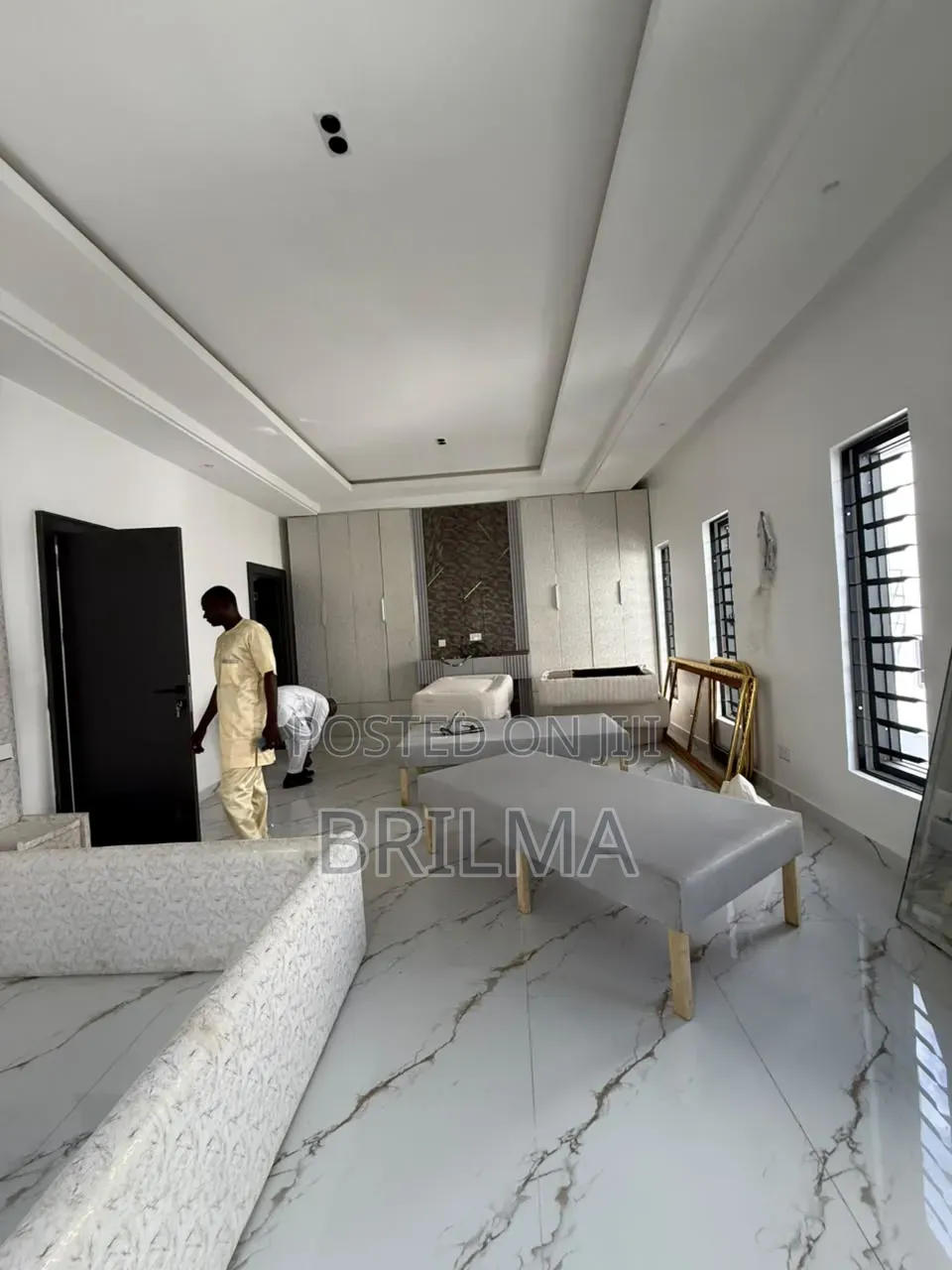5bdrm Duplex in Guzape District for sale