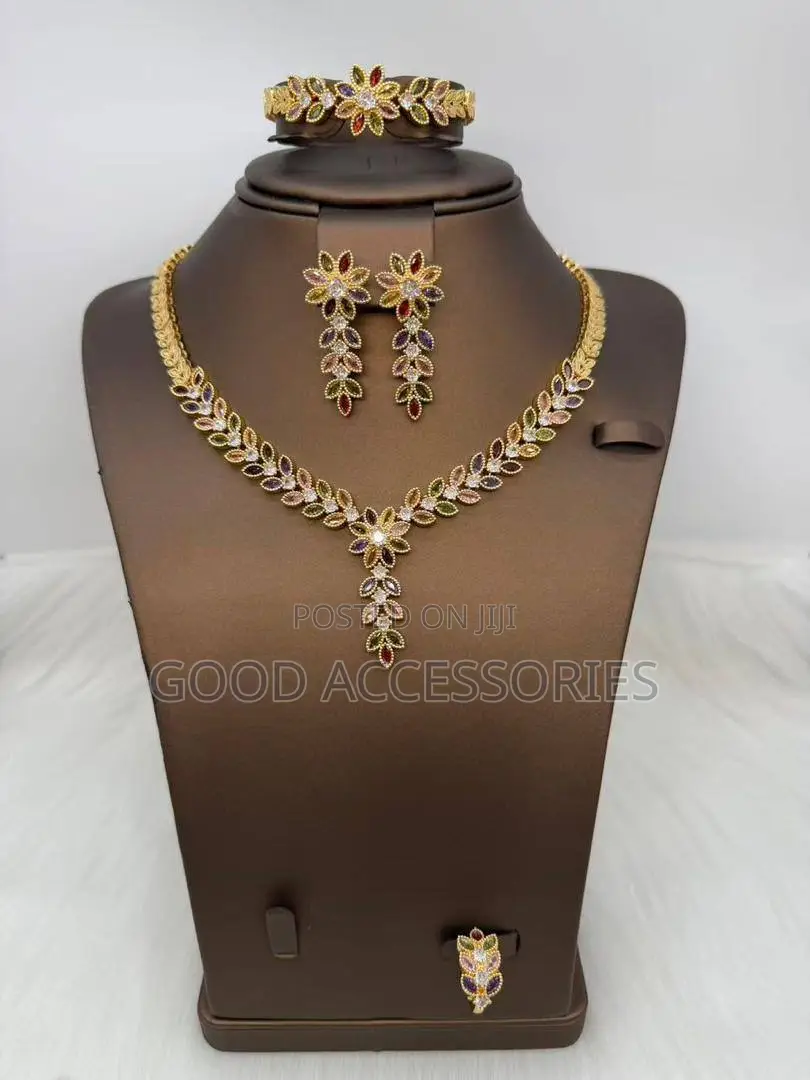 Elegant Zircon Necklace