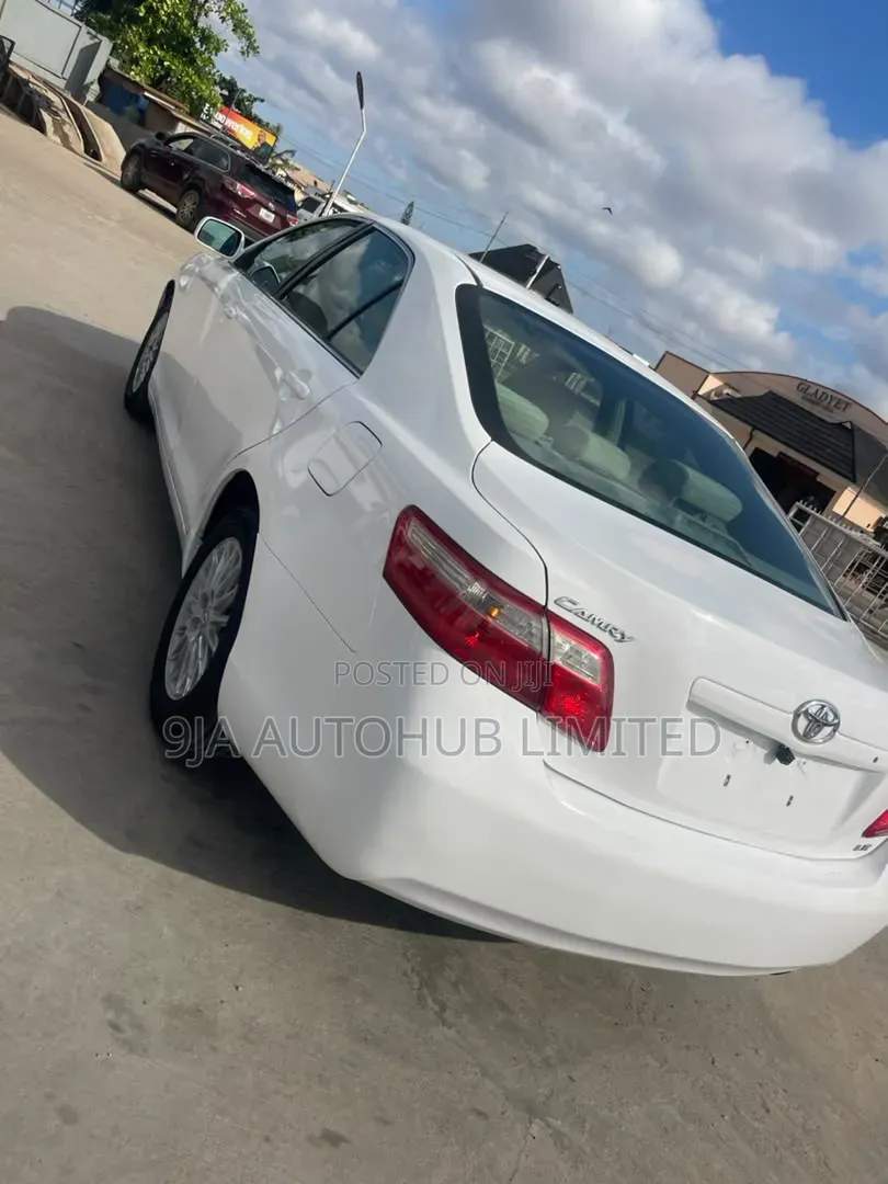 Toyota Camry SE 4dr Sedan (2.4L 4cyl 5A) 2007 White