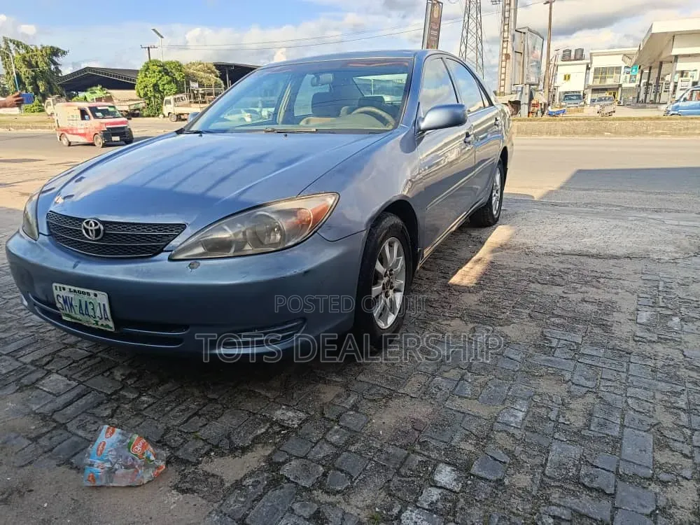 Toyota Camry LE 4dr Sedan (2.4L 4cyl 4A) 2004 Blue
